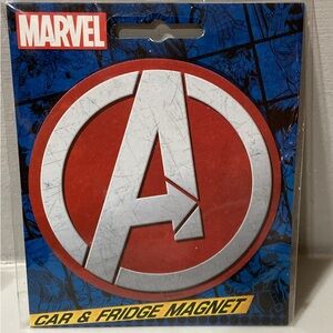 Marvel Avengers Red and Silver Magnet